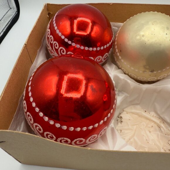 Vintage Lot Jumbo West Germany Mercury Glass Christmas Ornaments Round Red White - Picture 14 of 16